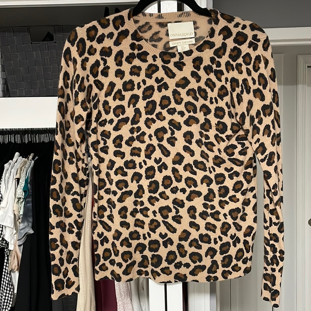 Cynthia Rowley Cheetah print cashmere sweater